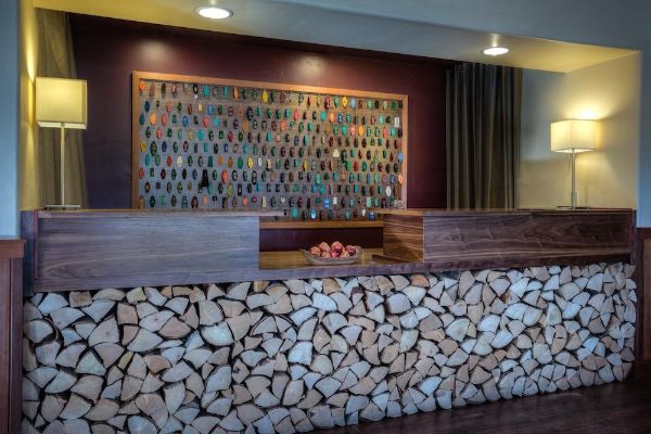 The Redwood Riverwalk Hotel (Fortuna)
